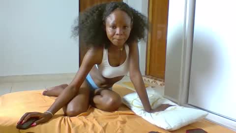 Snapshot of sexy_mimi7 chatting on 19, 12, 2025 mimi online show from 19, 12, 2025