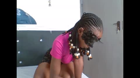 Snapshot of sexy_mimi7 chatting on 7, 4, 2026 mimi online show from 7, 4, 2026