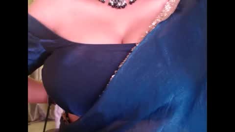 Snapshot of sexy_myra18 chatting on 6, 4, 2026 myra online show from 6, 4, 2026