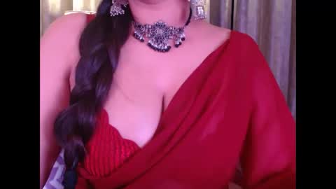 Snapshot of sexy_myra18 chatting on 11, 4, 2026 myra online show from 11, 4, 2026