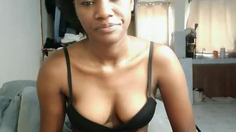 Snapshot of sexy_nyla chatting on 1, 4, 2026 Nyla online show from 1, 4, 2026