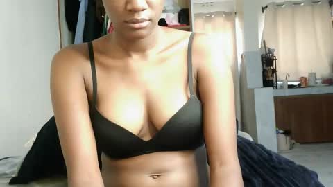 Snapshot of sexy_nyla chatting on 2, 4, 2026 Nyla online show from 2, 4, 2026