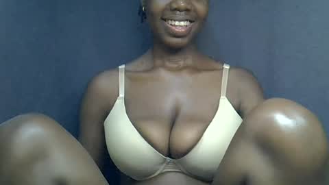 Snapshot of sexy_peach4 chatting on 1, 7, 2026 sexy_peach4 online show from 1, 7, 2026