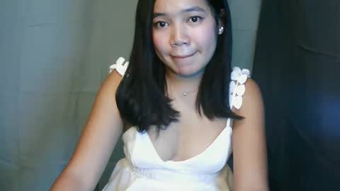 Snapshot of sexy_pearl1 chatting on 5, 12, 2025 sexy_pearl1 online show from 5, 12, 2025