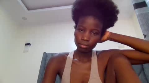 sexy_petittie online show from 21, 12, 2025