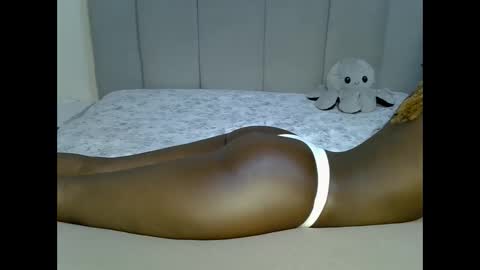 Snapshot of sexy_siren_ chatting on 8, 5, 2026 Valentine online show from 8, 5, 2026