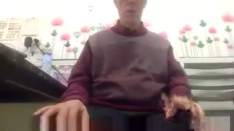 Snapshot of sexy_white_daddy chatting on 28, 10, 2025 Daddy online show from 28, 10, 2025