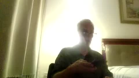 Snapshot of sexy_white_daddy chatting on 27, 11, 2025 Daddy online show from 27, 11, 2025