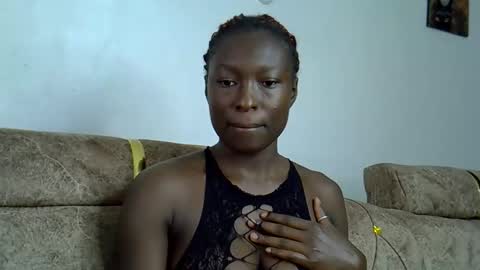 Snapshot of sexy_zola chatting on 25, 4, 2026 Im Zola online show from 25, 4, 2026