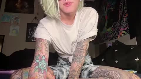 Snapshot of sexyaltftm chatting on 18, 5, 2026 Ollie online show from 18, 5, 2026