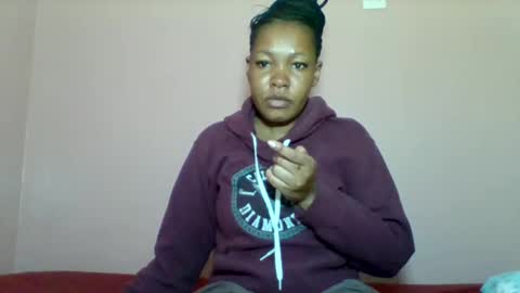 sexyapple2002 online show from 28, 9, 2025