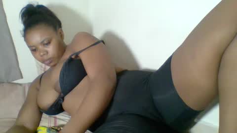 Snapshot of sexyapple2023 chatting on 3, 12, 2024 ashley online show from 3, 12, 2024