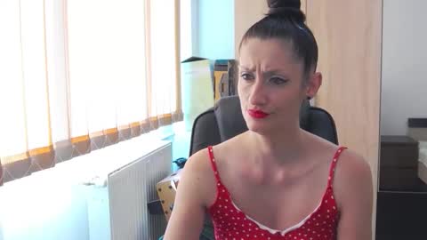 Snapshot of sexybeeaa chatting on 11, 6, 2026 SexyBea online show from 11, 6, 2026