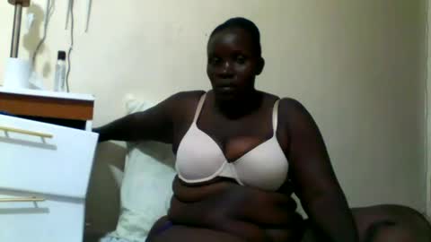 Snapshot of sexyblackberry7 chatting on 4, 1, 2025 MAUREEN online show from 4, 1, 2025
