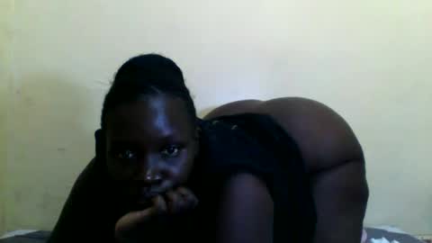 Snapshot of sexyblackberry7 chatting on 5, 2, 2025 MAUREEN online show from 5, 2, 2025