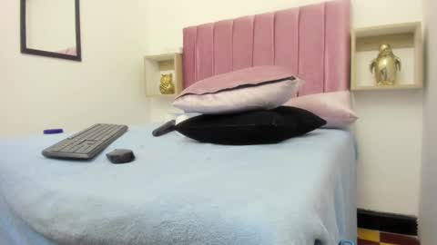 sexybrown_2005 online show from 26, 1, 2025