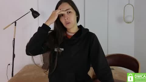 chanell and yina online show from 8, 11, 2025