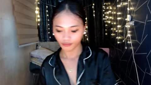 Miss Cheng online show from 15, 11, 2025