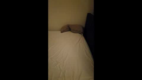 Sexy couple with a squirting lady online show from 25, 3, 2026