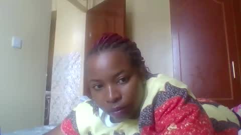 Snapshot of sexydivaslut_2 chatting on 30, 4, 2026 sexydivaslut_2 online show from 30, 4, 2026
