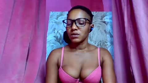Snapshot of sexydoll32 chatting on 9, 8, 2026 sexydoll32 online show from 9, 8, 2026