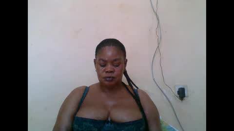 Snapshot of sexydove2 chatting on 7, 11, 2025 EMILY online show from 7, 11, 2025