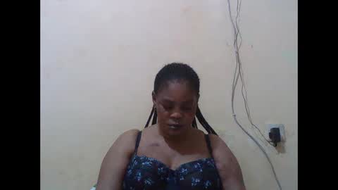 Snapshot of sexydove2 chatting on 2, 12, 2025 EMILY online show from 2, 12, 2025