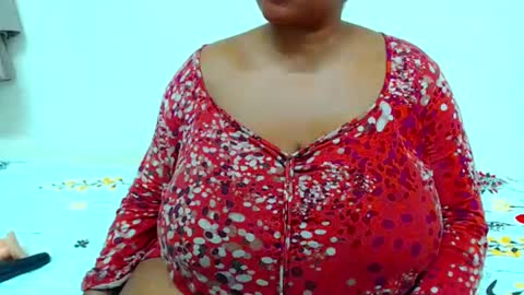 Snapshot of sexyebonylove89 chatting on 5, 12, 2024 sexyebonylove89 online show from 5, 12, 2024