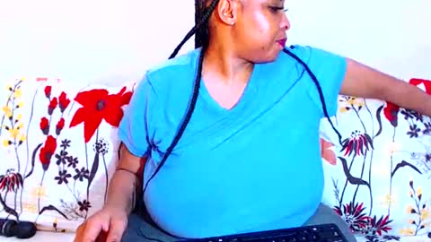 Snapshot of sexyebonylove89 chatting on 15, 12, 2025 sexyebonylove89 online show from 15, 12, 2025