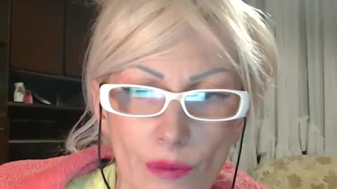 Snapshot of sexyeni chatting on 8, 6, 2026 ENI pvt moan your name WHEN I M NOT online you tell me in SNAPCHAT deal yes add me... FREE TWITTER magiconline101...... online show from 8, 6, 2026