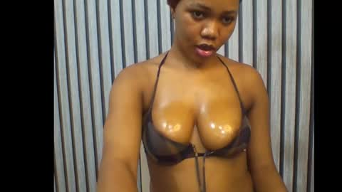 Snapshot of sexyeye368293 chatting on 8, 10, 2025 sexyeye368293 online show from 8, 10, 2025