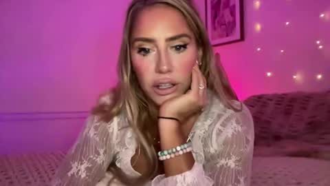 Ashley Love online show from 10, 11, 2025