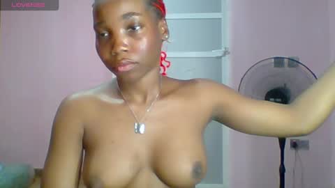 Snapshot of sexyhotbody_haileyxx chatting on 20, 10, 2025 Hailey online show from 20, 10, 2025