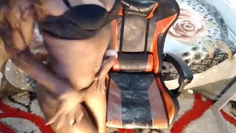 sexyjustin202 online show from 18, 11, 2025