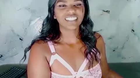 SexyKitten147 online show from 28, 6, 2026