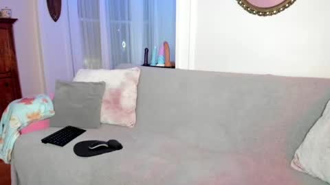 Snapshot of sexykittycouple chatting on 29, 9, 2025 Peaches Justin online show from 29, 9, 2025