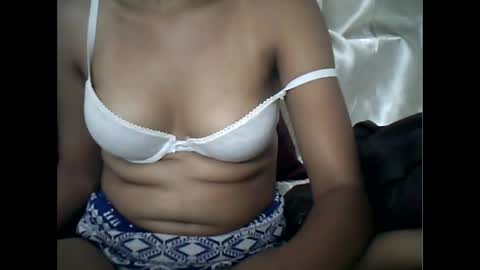 Snapshot of sexylarra12 chatting on 4, 1, 2025 sexylarra12 online show from 4, 1, 2025