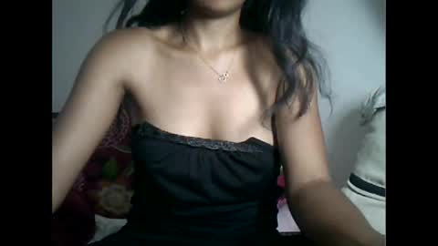 Snapshot of sexylarra12 chatting on 8, 1, 2025 sexylarra12 online show from 8, 1, 2025