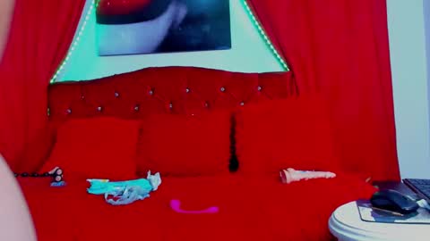 laura online show from 22, 1, 2025