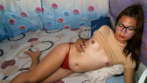 Snapshot of sexylaylia chatting on 29, 3, 2026 Laylia3 online show from 29, 3, 2026