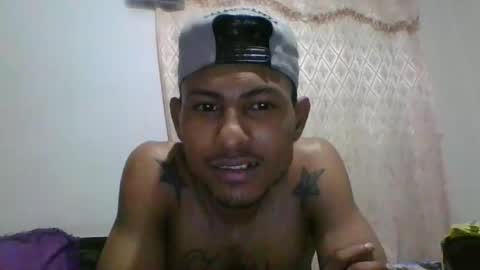 Snapshot of sexyleon69 chatting on 18, 12, 2025 Sexy leon online show from 18, 12, 2025