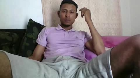 Snapshot of sexyleon69 chatting on 13, 3, 2026 Sexy leon online show from 13, 3, 2026