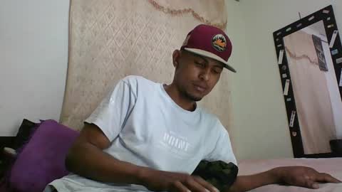 Snapshot of sexyleon69 chatting on 28, 3, 2026 Sexy leon online show from 28, 3, 2026