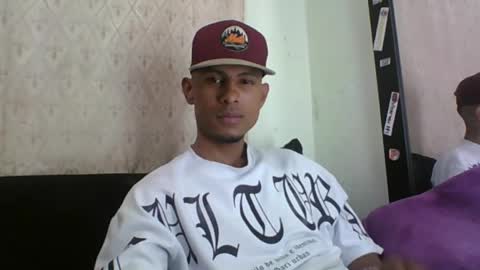 Snapshot of sexyleon69 chatting on 23, 4, 2026 Sexy leon online show from 23, 4, 2026