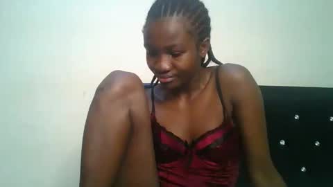 Snapshot of sexylina25 chatting on 1, 4, 2026 sexylina25 online show from 1, 4, 2026