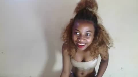 Snapshot of sexylittlebitch261 chatting on 26, 3, 2026 Elania online show from 26, 3, 2026