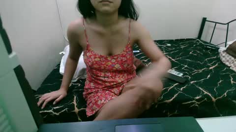 Snapshot of sexylove212002 chatting on 8, 12, 2024 Lily online show from 8, 12, 2024