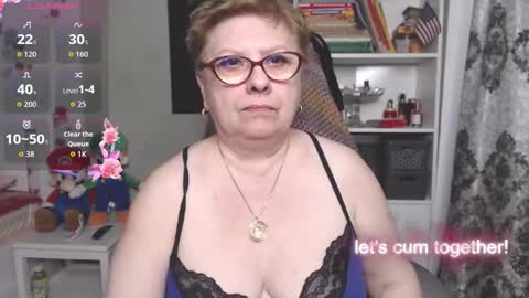 Snapshot of sexylynette4u chatting on 9, 2, 2026 sexylynette4u online show from 9, 2, 2026