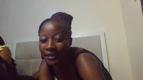Snapshot of sexymia56 chatting on 15, 10, 2025 Miss mia online show from 15, 10, 2025