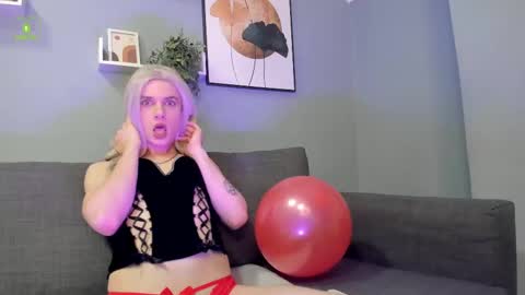 Snapshot of sexymiatrans chatting on 14, 2, 2025 Sexy online show from 14, 2, 2025
